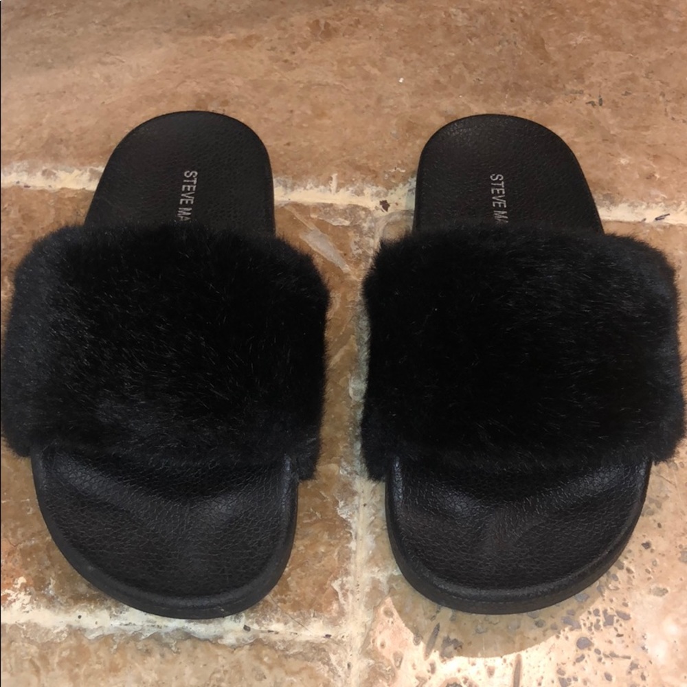 Girls Size 4 Fluffy Slides